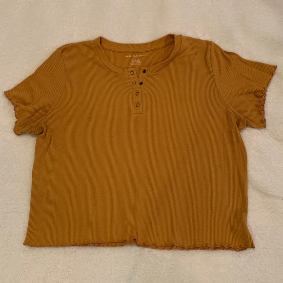 American Eagle Outfitters Tops - American Eagle Ribbed Lettuce Edge Crop Top